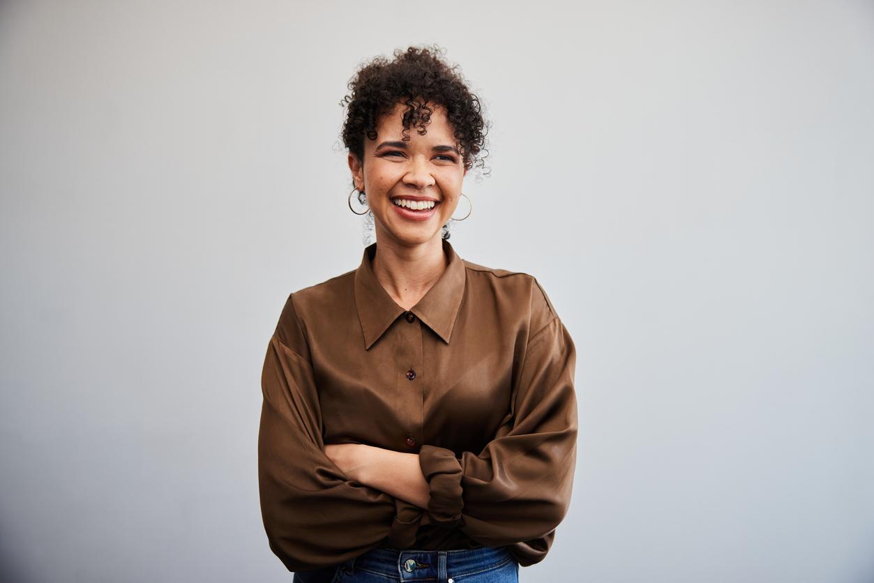 Smiling woman dealing with anxiety